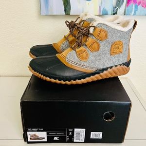 Sorel out n about rain booties sz 8